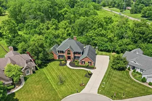 9221 Sycamore Springs Ct, Washington Twp, OH 45458 - Photo 2