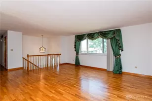 827 Moon Ct, Miamisburg, OH 45342 - Photo 6