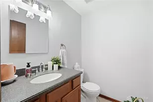 3695 Meadowcourt Dr, Beavercreek, OH 45431 - Photo 16