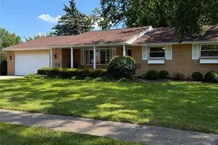 520 Berkshire Cir, Englewood, OH 45322 - Photo 1