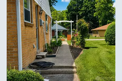 520 Berkshire Circle, Englewood, OH 45322 - Photo 4