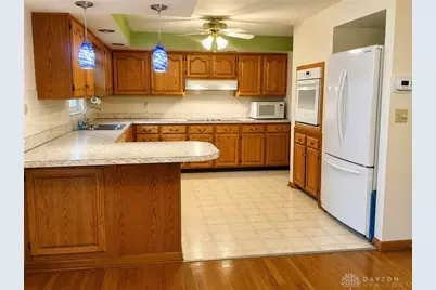 520 Berkshire Circle, Englewood, OH 45322 - Photo 8