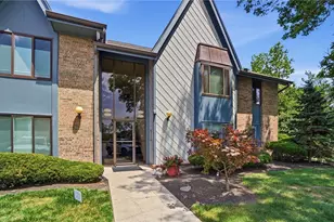 1933 Washington South Dr, Washington Twp, OH 45458 - Photo 6
