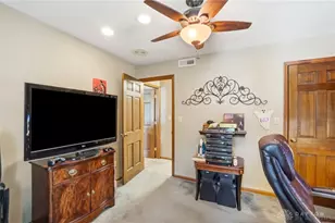 1933 Washington South Dr, Washington Twp, OH 45458 - Photo 36