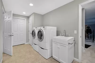 9128 Glenridge Boulevard, Clearcreek Twp, OH 45458 - Photo 16