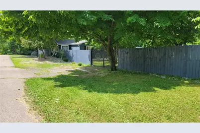 235 S Lansdowne Avenue, Jefferson Twp, OH 45417 - Photo 2