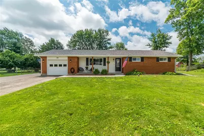 180 Floral Acres Drive, Tipp City, OH 45371 - Photo 2