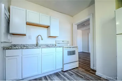 828 E Main Street, Springfield, OH 45503 - Photo 12