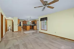 6373 Ring Neck Dr, Huber Heights, OH 45424 - Photo 12