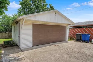 2270 Russet Ave, Dayton, OH 45420 - Photo 30