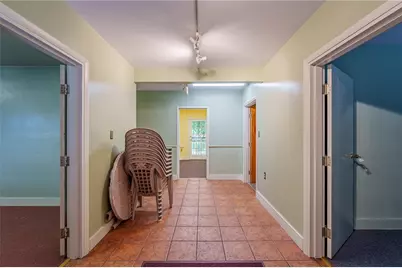 220 W Siebenthaler Avenue, Dayton, OH 45405 - Photo 6