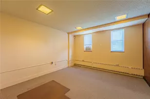 220 W Siebenthaler Ave, Dayton, OH 45405 - Photo 14