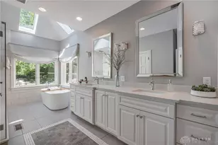 1724 W Rahn Rd, Washington Twp, OH 45459 - Photo 24