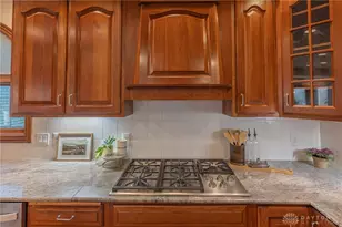 1724 W Rahn Rd, Washington Twp, OH 45459 - Photo 34