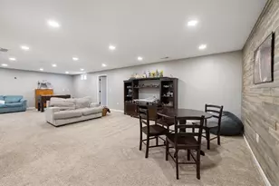 1845 Hunters Ridge Dr, Troy, OH 45373 - Photo 34