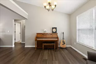 1845 Hunters Ridge Dr, Troy, OH 45373 - Photo 6