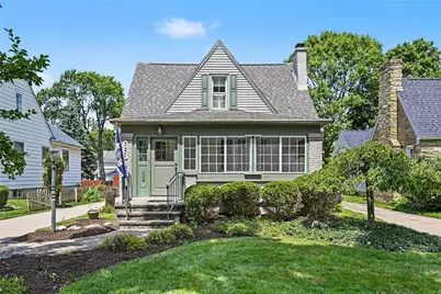 327 East Drive, Oakwood, OH 45419 - Photo 2