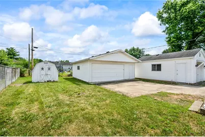 244 Pat Lane, Fairborn, OH 45324 - Photo 4