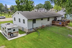1801 Beacon St, Springfield Twp, OH 45505 - Photo 4