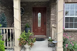 6744 Heritage Park Blvd, Dayton, OH 45424 - Photo 2