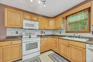 7947 Contreras Rd, Oxford, OH 45056 - Photo 12
