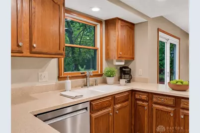 2205 Ivy Crest Drive, Bellbrook, OH 45305 - Photo 8