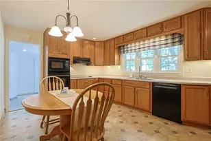 1089 Forest Dr, Beavercreek, OH 45434 - Photo 8