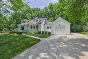 1089 Forest Dr, Beavercreek, OH 45434 - Photo 2