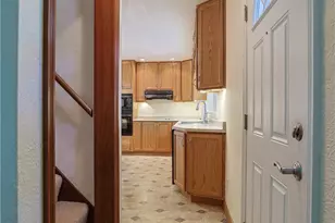 1089 Forest Dr, Beavercreek, OH 45434 - Photo 4