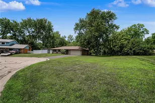 7481 Mohawk Trail Rd, Miami Township, OH 45459 - Photo 4