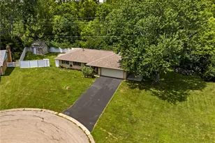 7481 Mohawk Trail Rd, Miami Township, OH 45459 - Photo 2