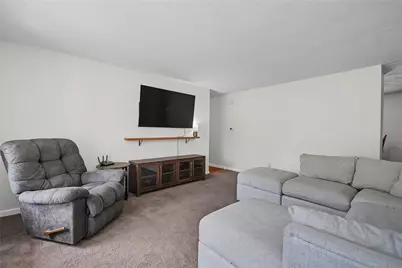 7481 Mohawk Trail Road, Miami Township, OH 45459 - Photo 8