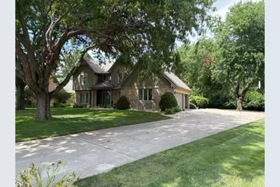 2045 Canterbury Court, Troy, OH 45373 - Photo 2