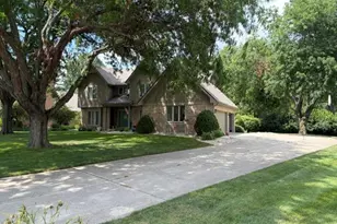 2045 Canterbury Ct, Troy, OH 45373 - Photo 2