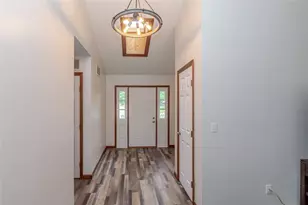 10035 Mallet Dr, Centerville, OH 45458 - Photo 4