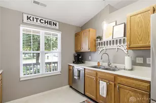 4178 Pheasant Ct, Huber Heights, OH 45424 - Photo 8
