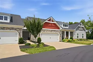 633 Bungalow Ct, Beavercreek, OH 45430 - Photo 1