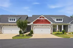 633 Bungalow Ct, Beavercreek, OH 45430 - Photo 2