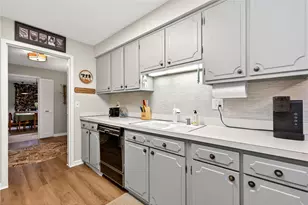 3265 Southdale Dr, Kettering, OH 45409 - Photo 8