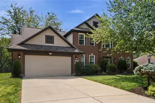 210 Sycamore Springs Dr, Springboro, OH 45066 - Photo 2