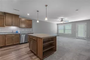 1643 Honey Tree Pl, Sugarcreek Twp, OH 45459 - Photo 6