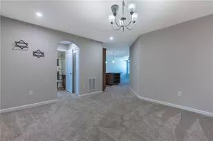 1643 Honey Tree Pl, Sugarcreek Twp, OH 45459 - Photo 4