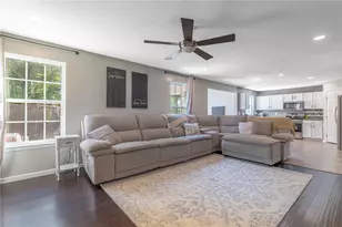 5060 Jessica Suzanne Dr, Morrow, OH 45152 - Photo 2
