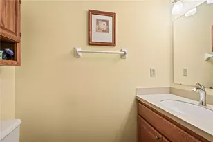 9184 N Creek Ln, Washington Twp, OH 45458 - Photo 18