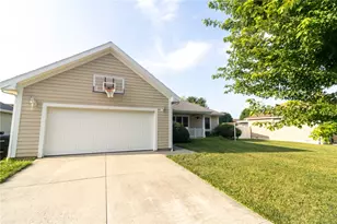 1285 Peggy Ln, Wilmington, OH 45177 - Photo 2