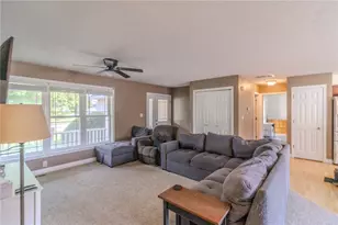 1285 Peggy Ln, Wilmington, OH 45177 - Photo 6
