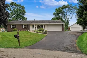 1545 Gunther Dr, Bellbrook, OH 45305 - Photo 2