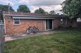 2061 S Lakeman Dr, Bellbrook, OH 45305 - Photo 4