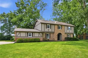 316 Beacon Ct, Washington Twp, OH 45458 - Photo 6