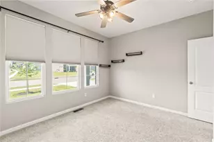 1189 Heathgate Wy, Fairborn, OH 45324 - Photo 8